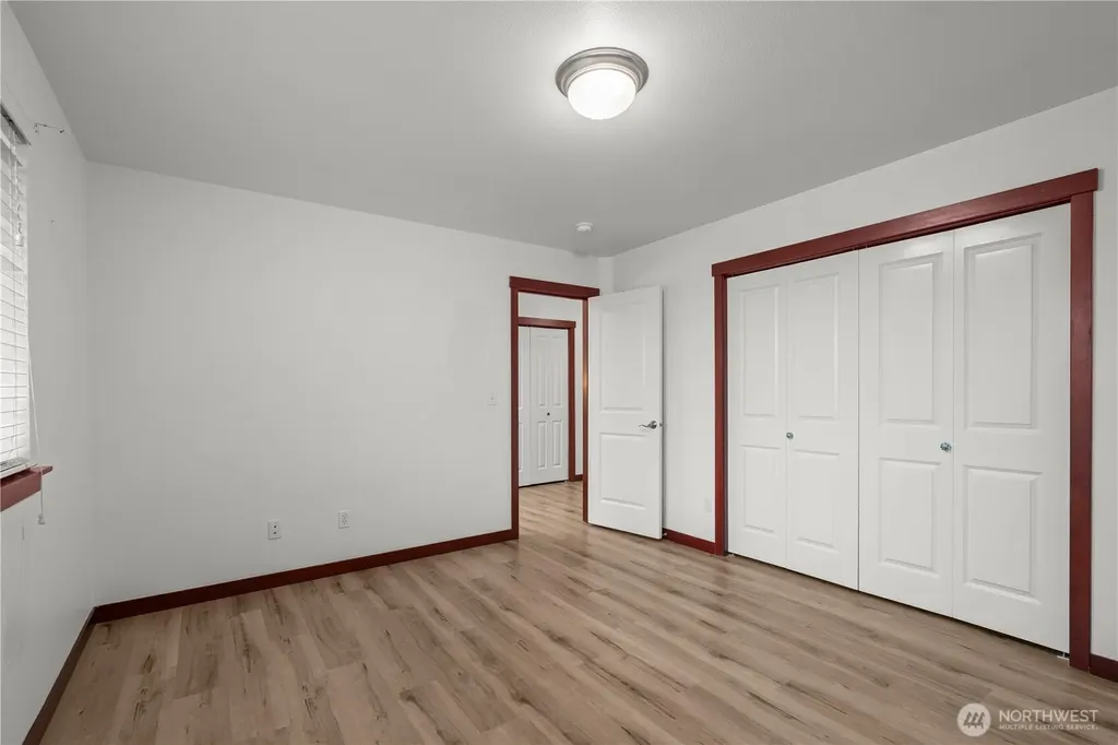 18410 42nd Avenue SE Bothell WA 98012