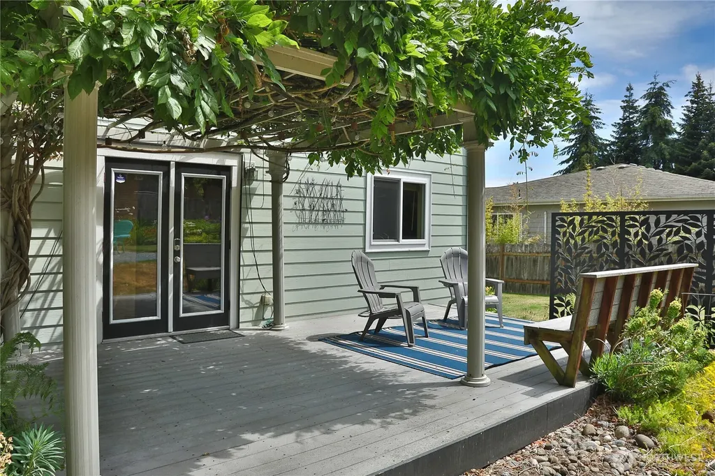 2591 Hillis Drive Langley WA 98260