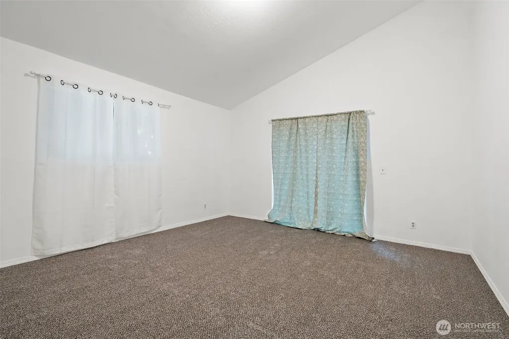 9125 Central Valley Bremerton WA 98311