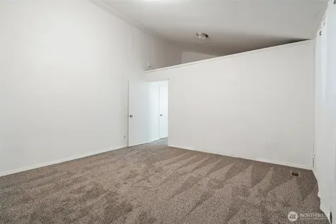 9125 Central Valley Bremerton WA 98311