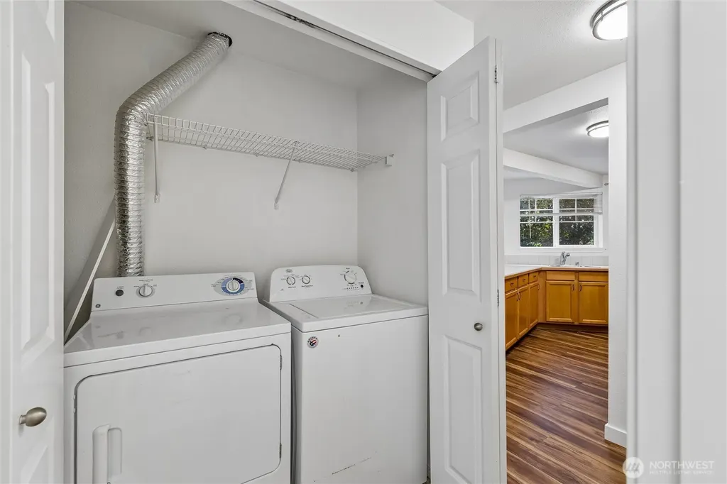 1156 N 198th Street Shoreline WA 98133