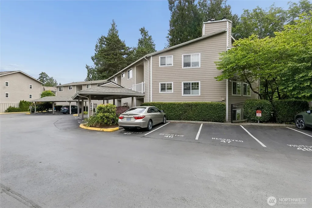 1156 N 198th Street Shoreline WA 98133