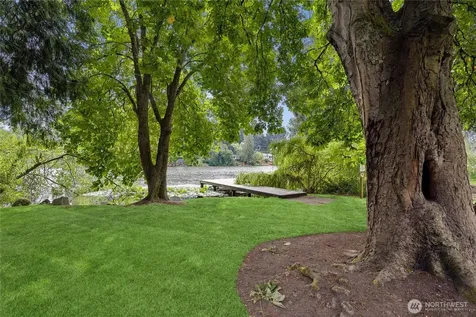 1156 N 198th Street Shoreline WA 98133
