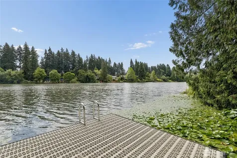 1156 N 198th Street Shoreline WA 98133