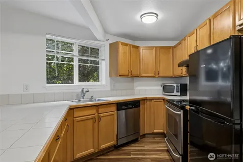 1156 N 198th Street Shoreline WA 98133