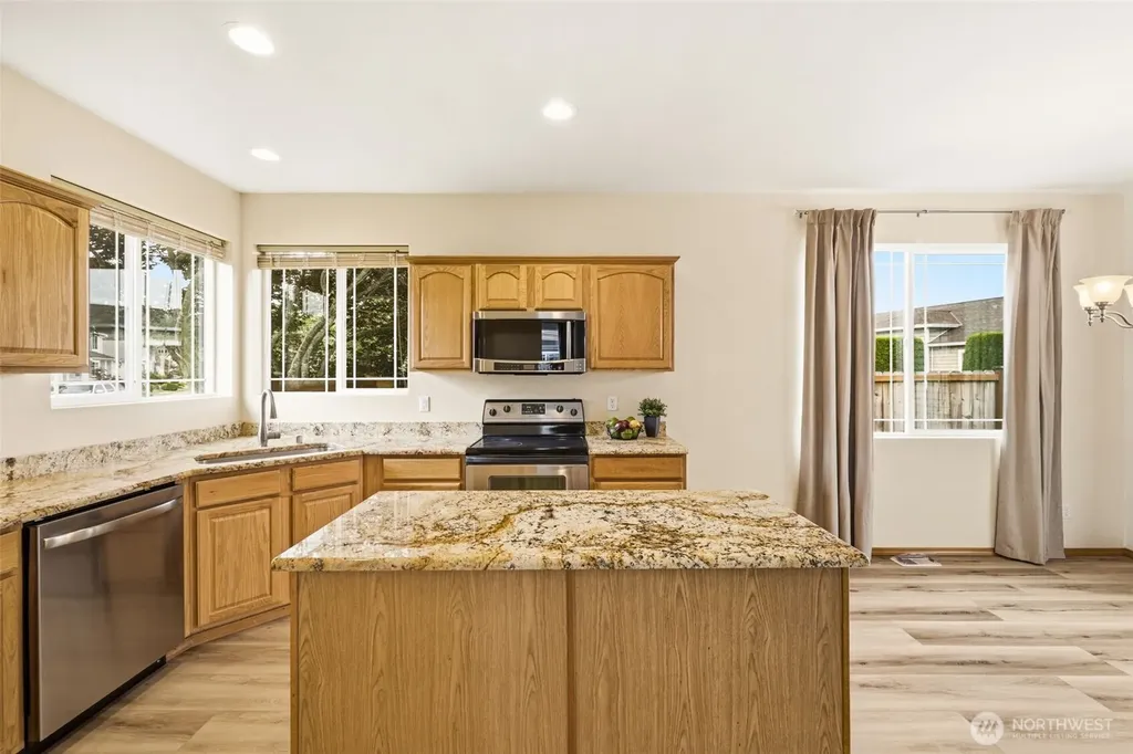 1115 O'farrell Lane NW Orting WA 98360