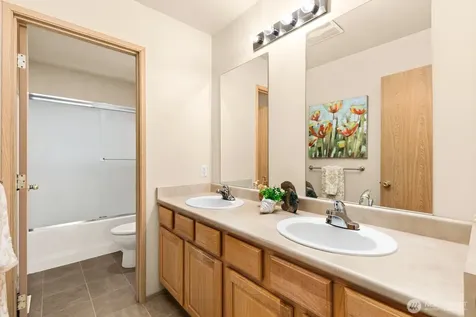 22731 132nd Place SE Kent WA 98042