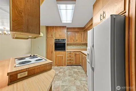 9314 Canyon Road Puyallup WA 98371