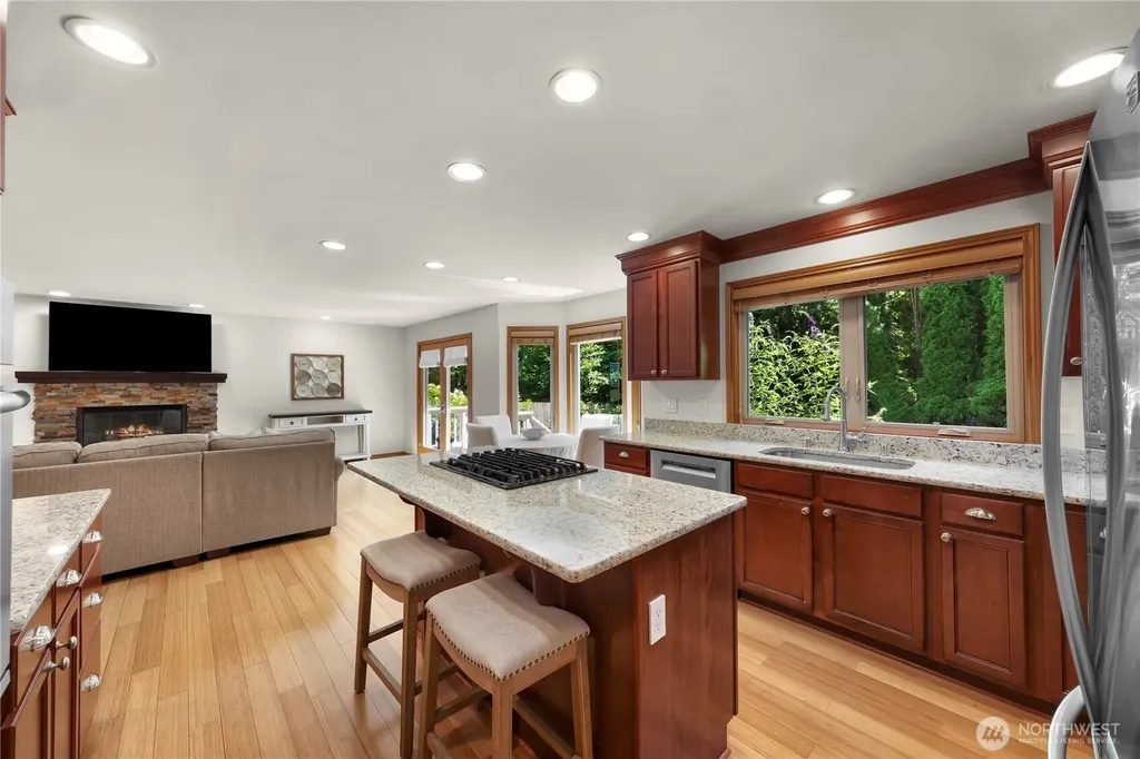 22209 NE 11th Place Sammamish WA 98074