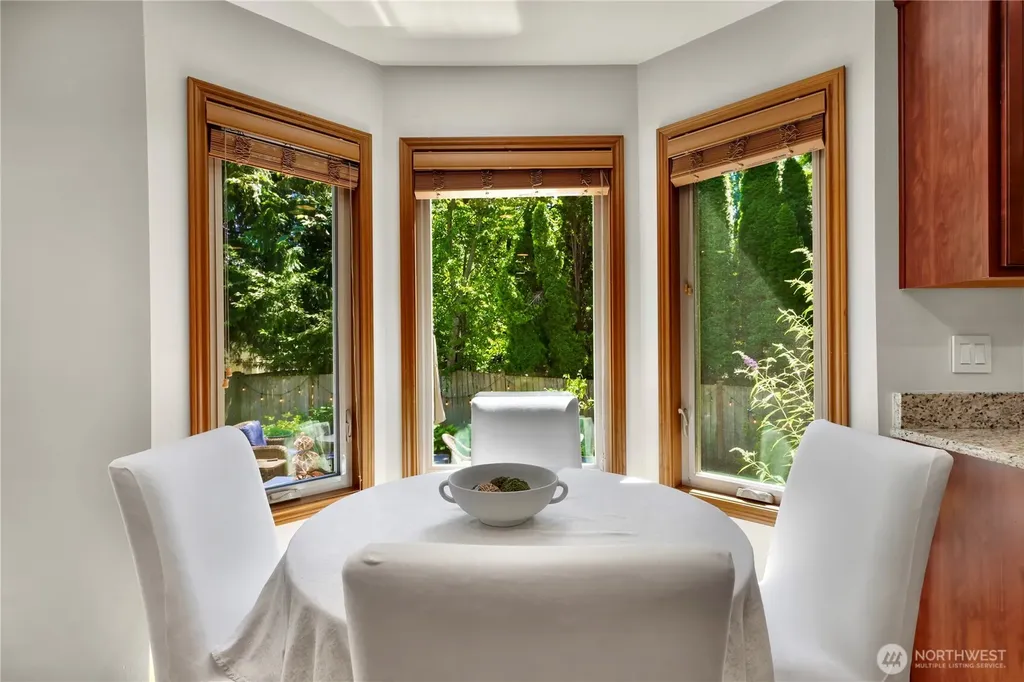 22209 NE 11th Place Sammamish WA 98074