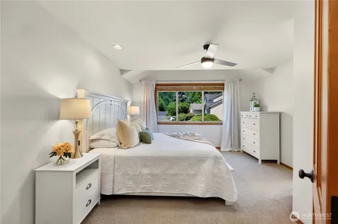 22209 NE 11th Place Sammamish WA 98074