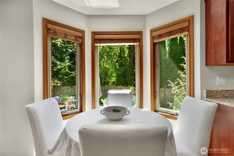 22209 NE 11th Place Sammamish WA 98074