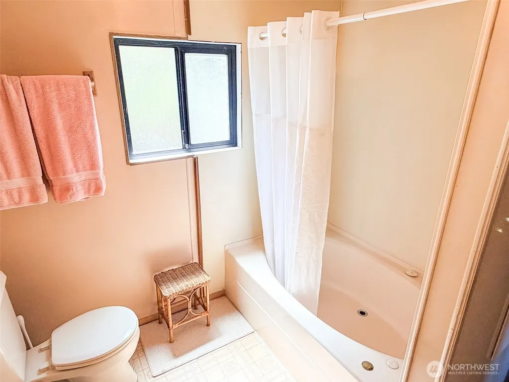 813 Fairmount Road Port Townsend WA 98368
