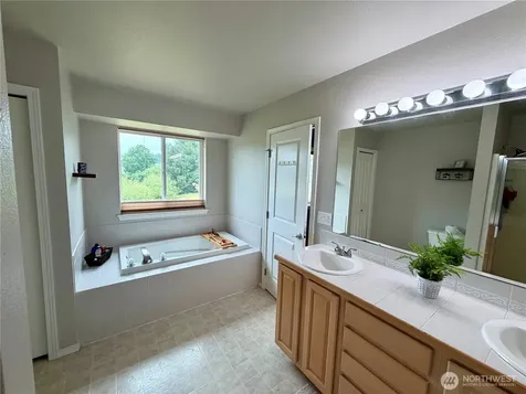 14406 145th Street E Orting WA 98360