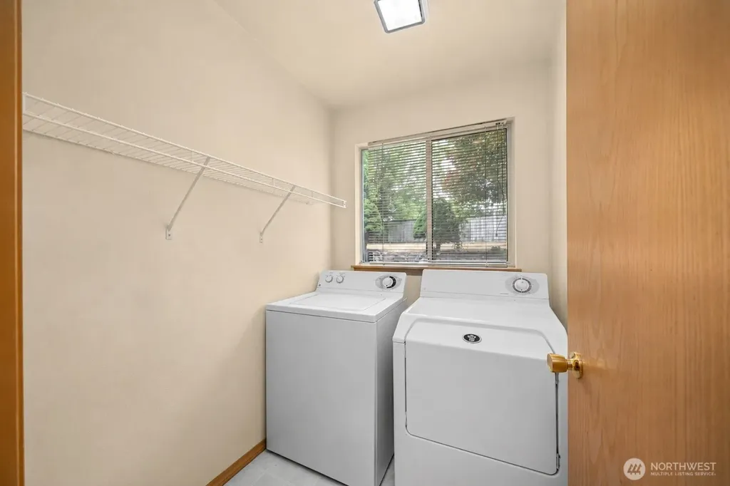 32719 20th Avenue SW Federal Way WA 98023