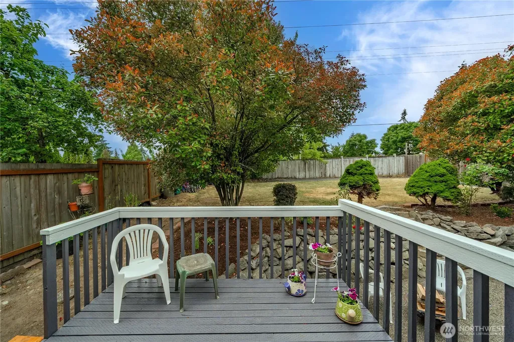 32719 20th Avenue SW Federal Way WA 98023