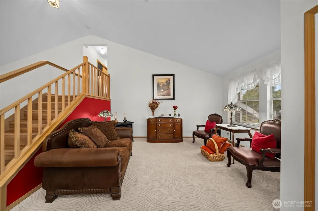 32719 20th Avenue SW Federal Way WA 98023