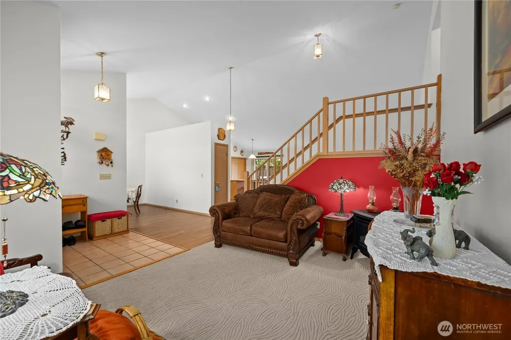 32719 20th Avenue SW Federal Way WA 98023