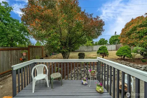 32719 20th Avenue SW Federal Way WA 98023