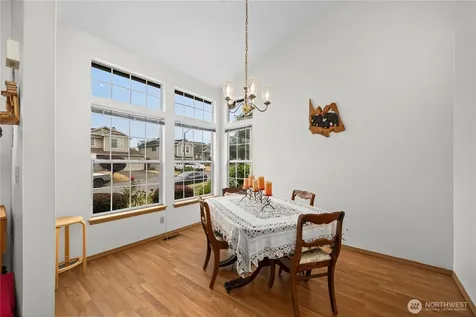 32719 20th Avenue SW Federal Way WA 98023