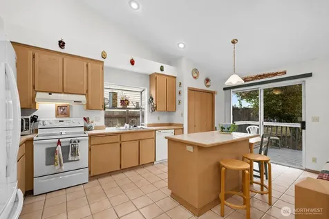 32719 20th Avenue SW Federal Way WA 98023