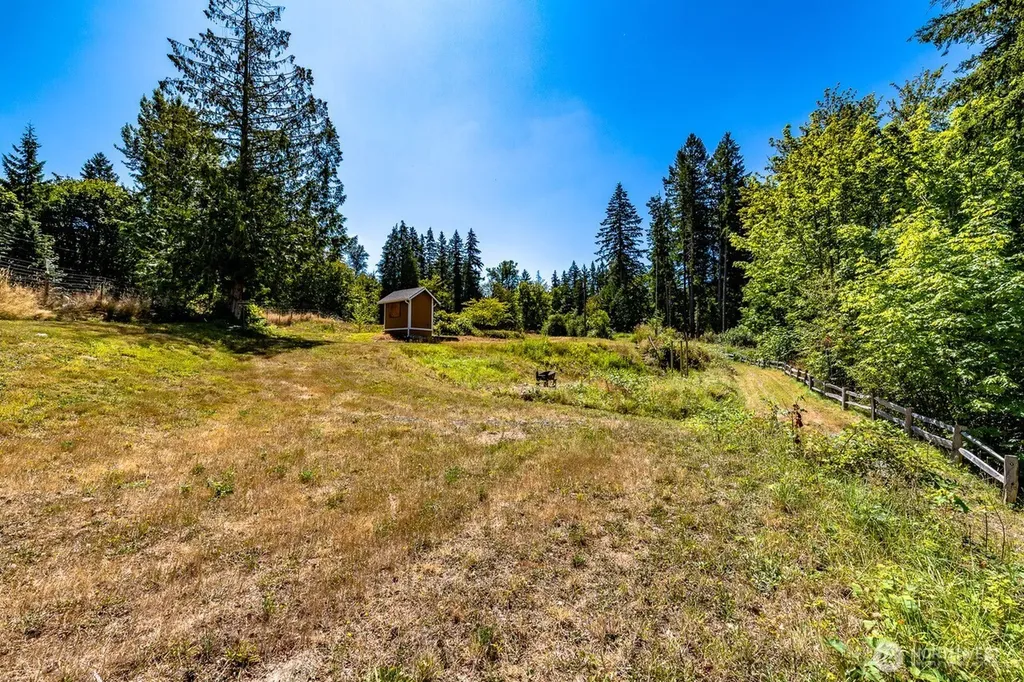 34304 Thomas Road E Eatonville WA 98328