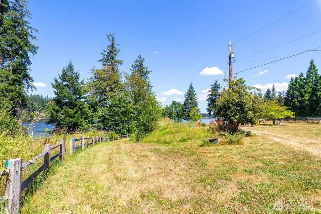 34304 Thomas Road E Eatonville WA 98328