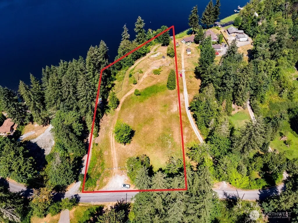 34304 Thomas Road E Eatonville WA 98328