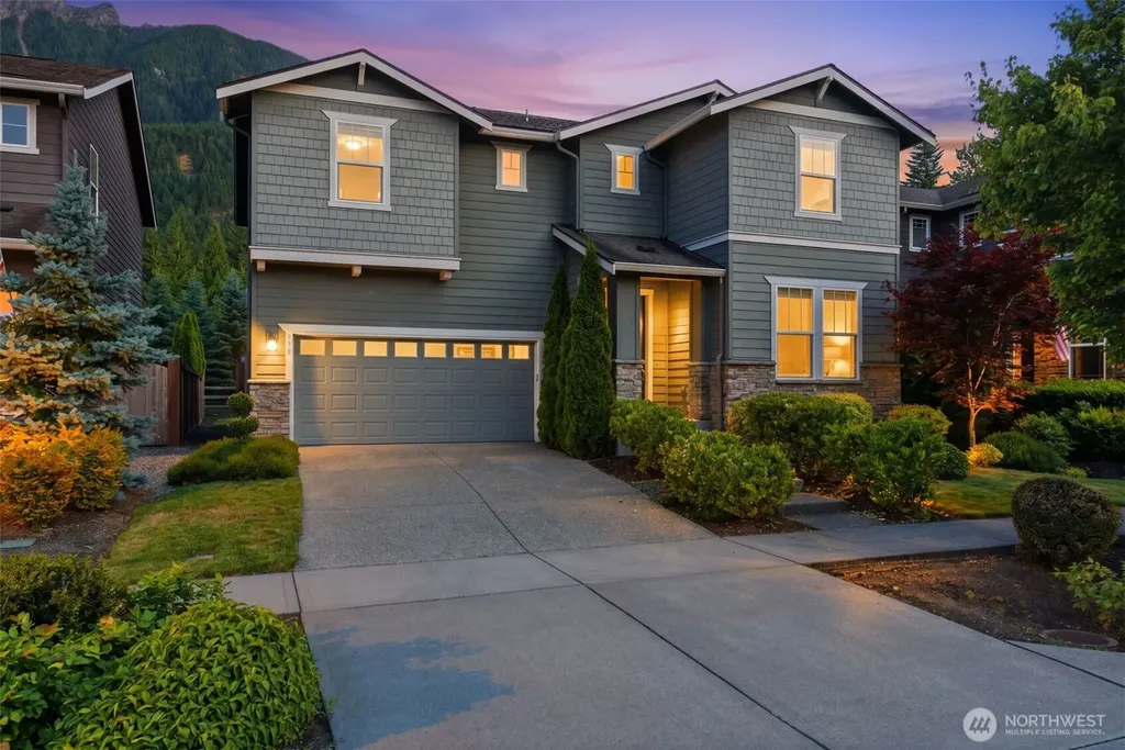 938 NE 4th North Bend WA 98045