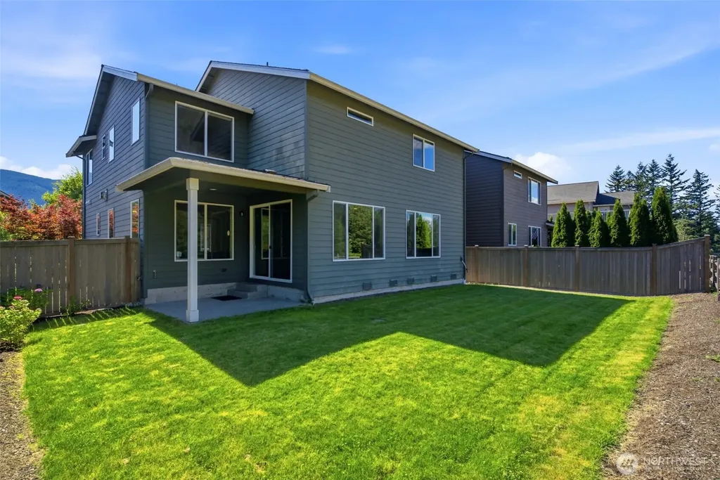 938 NE 4th North Bend WA 98045