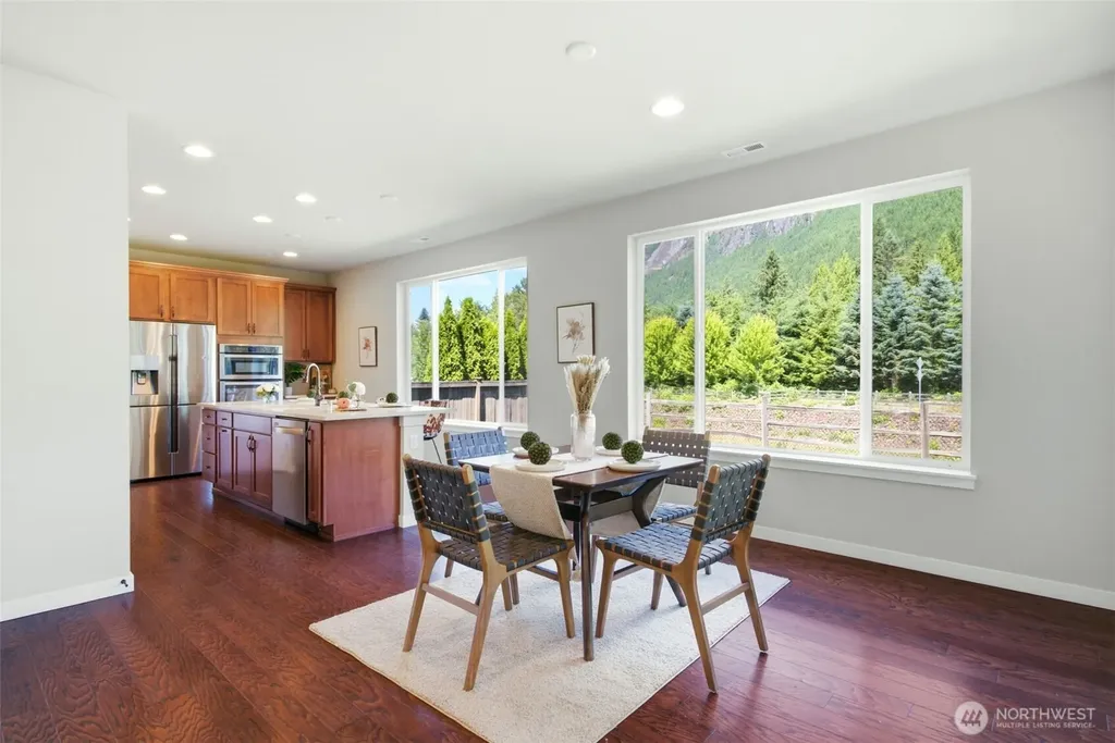 938 NE 4th North Bend WA 98045