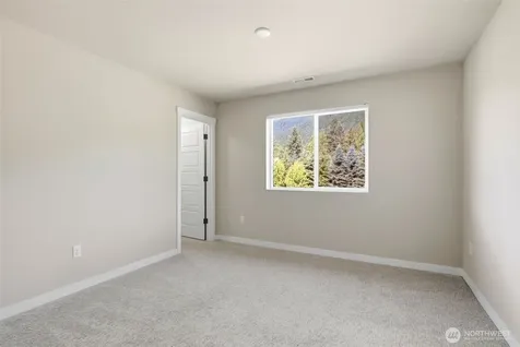 938 NE 4th North Bend WA 98045