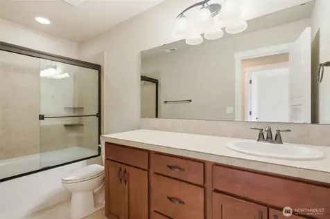 938 NE 4th North Bend WA 98045