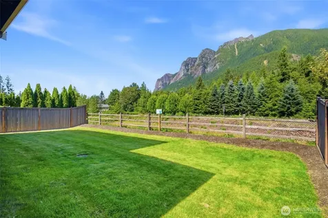 938 NE 4th North Bend WA 98045