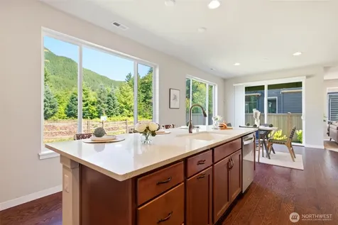 938 NE 4th North Bend WA 98045