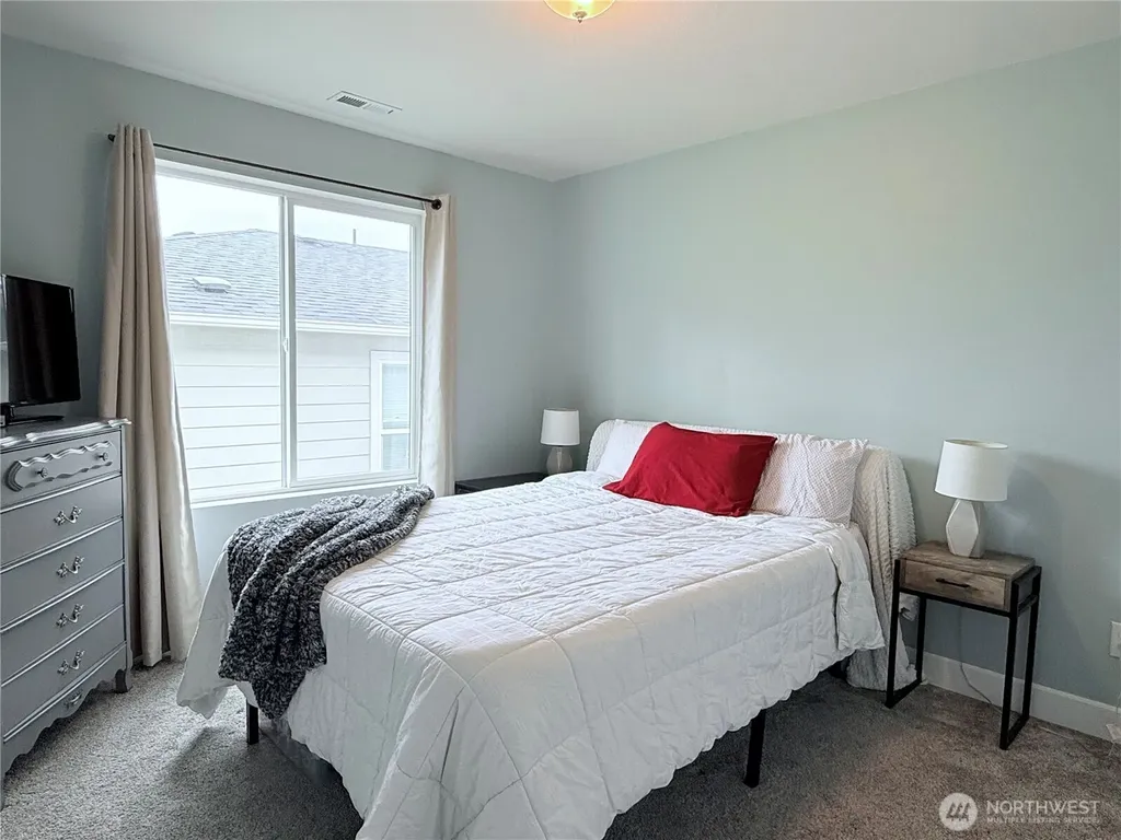 8482 28th Street Ct E Edgewood WA 98371