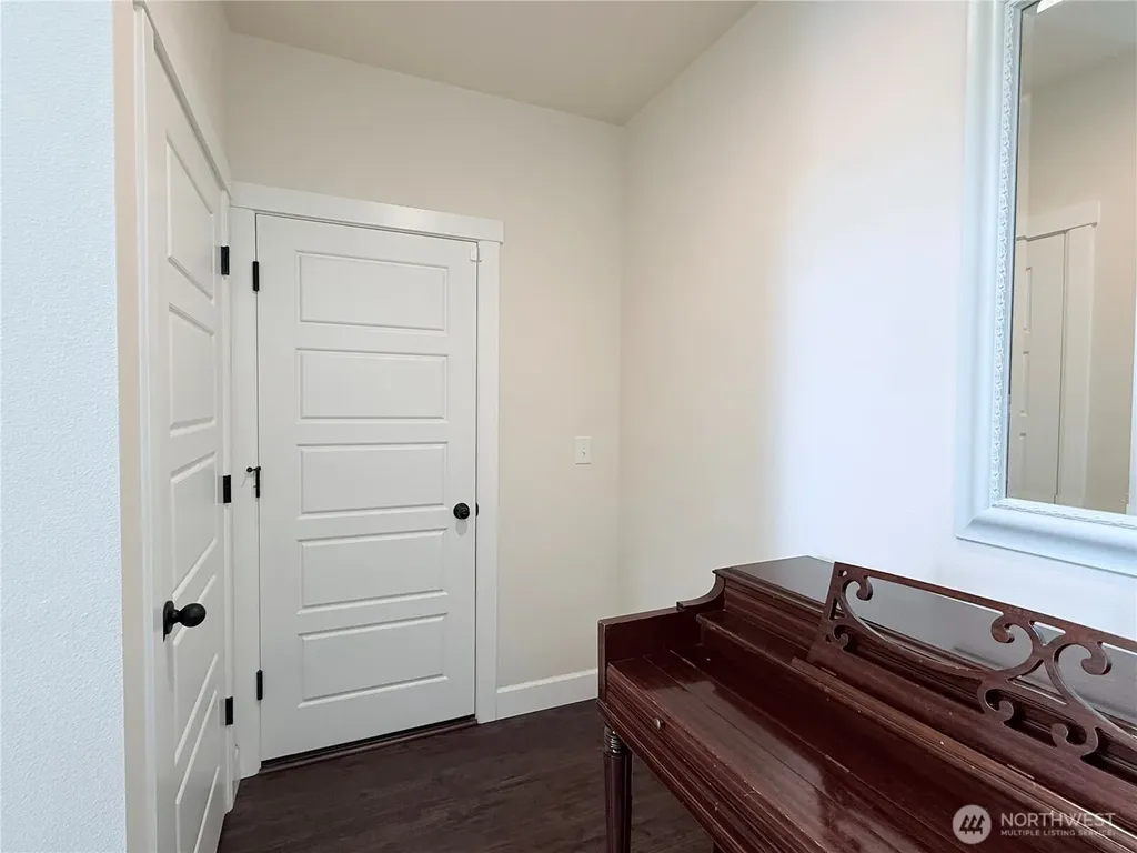 8482 28th Street Ct E Edgewood WA 98371