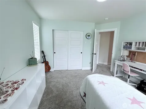 8482 28th Street Ct E Edgewood WA 98371
