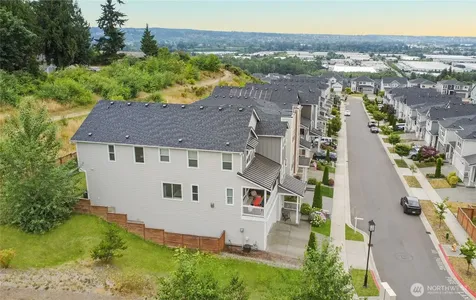 8482 28th Street Ct E Edgewood WA 98371