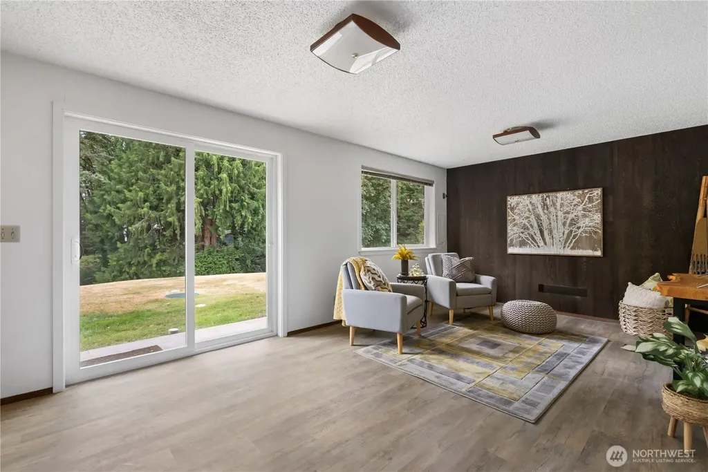 1917 Higgins Road SE Port Orchard WA 98366