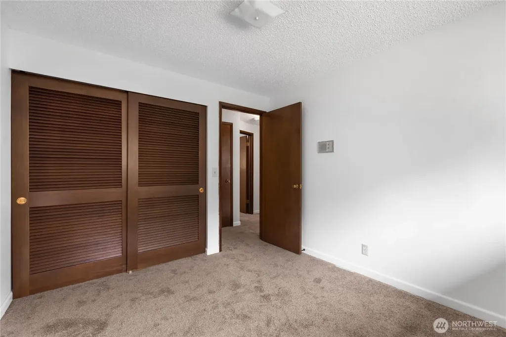 1917 Higgins Road SE Port Orchard WA 98366