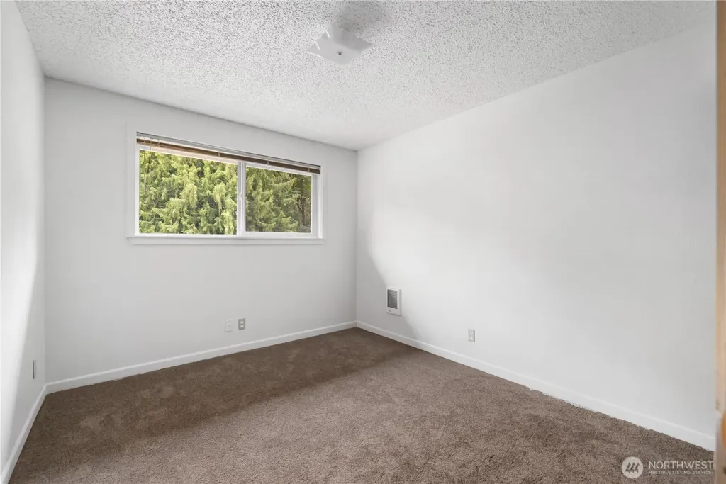 1917 Higgins Road SE Port Orchard WA 98366