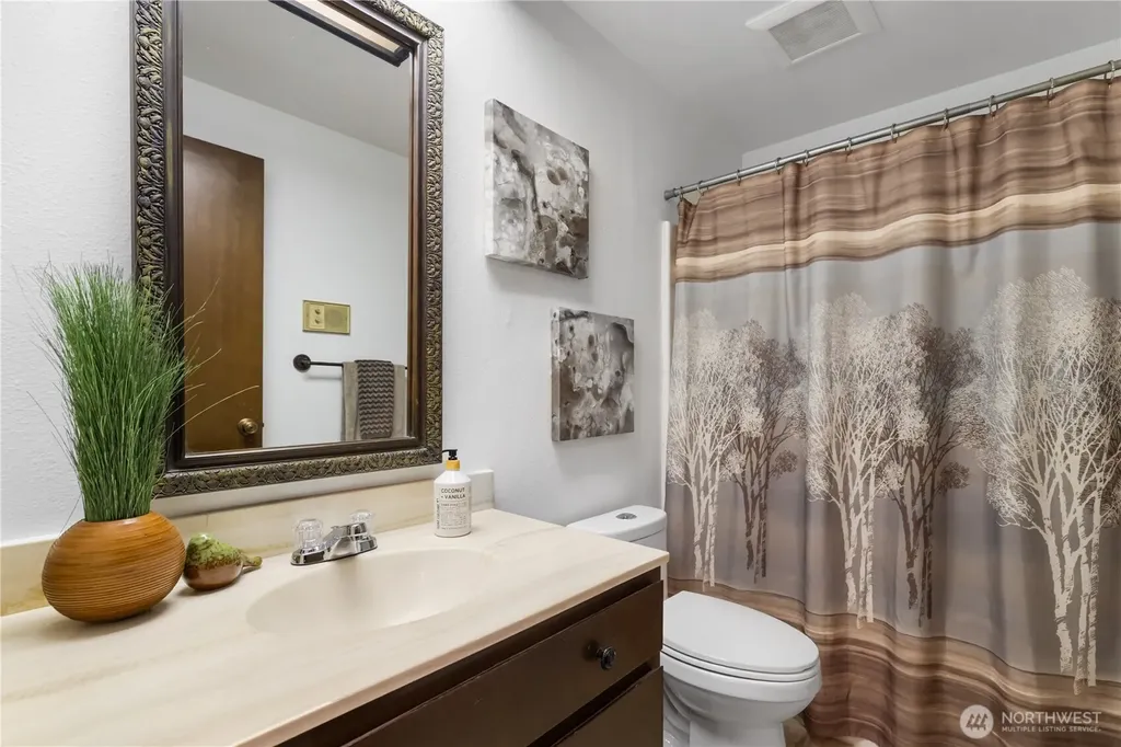 1917 Higgins Road SE Port Orchard WA 98366