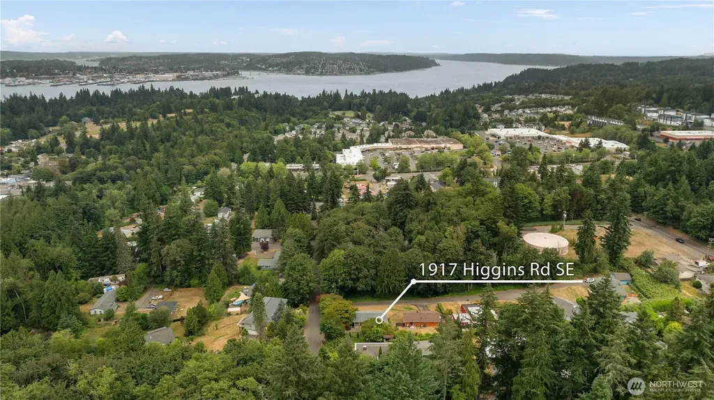 1917 Higgins Road SE Port Orchard WA 98366