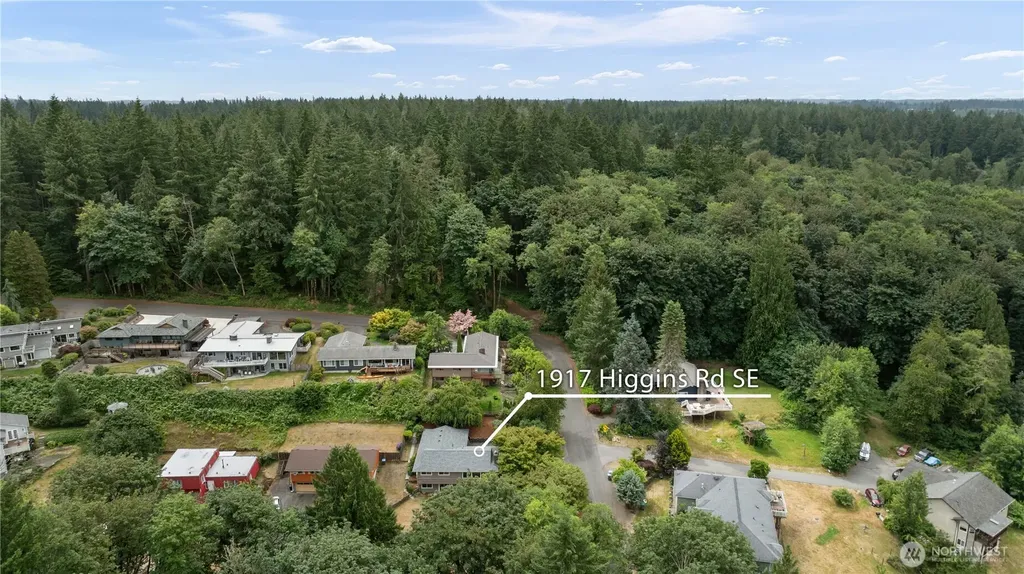 1917 Higgins Road SE Port Orchard WA 98366
