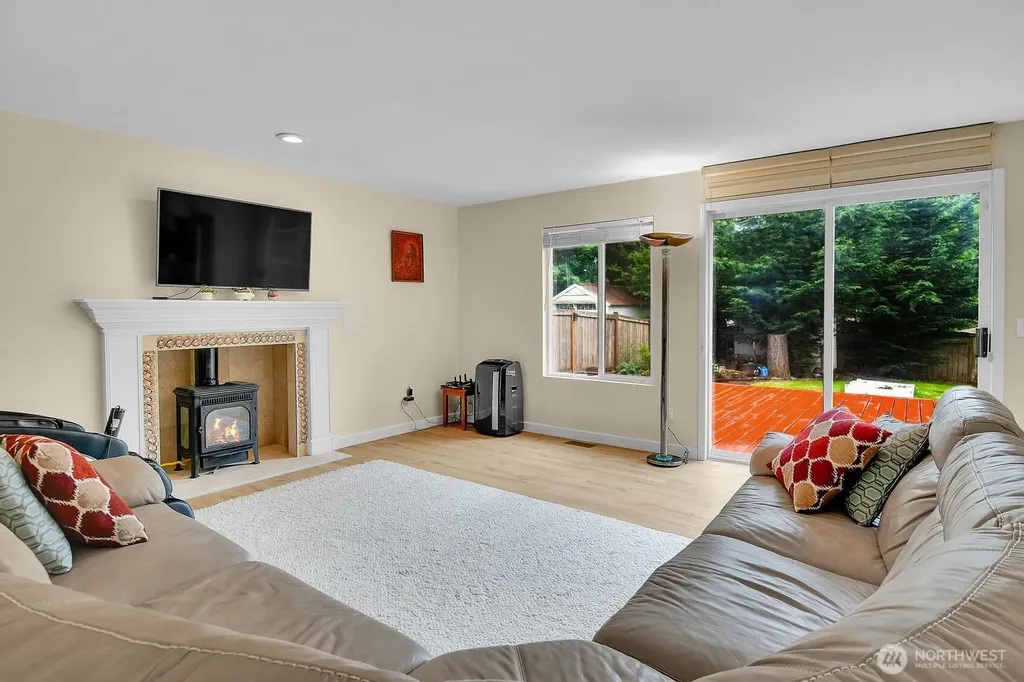 11035 SE 271st Street Kent WA 98030