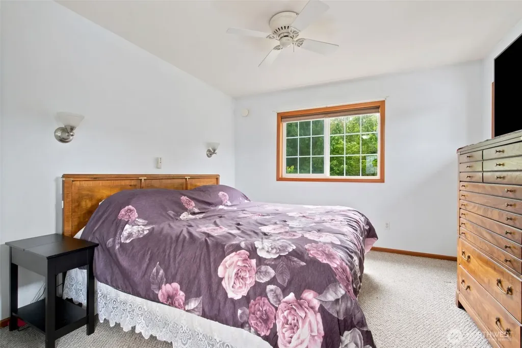 280 Mains Road Sequim WA 98382