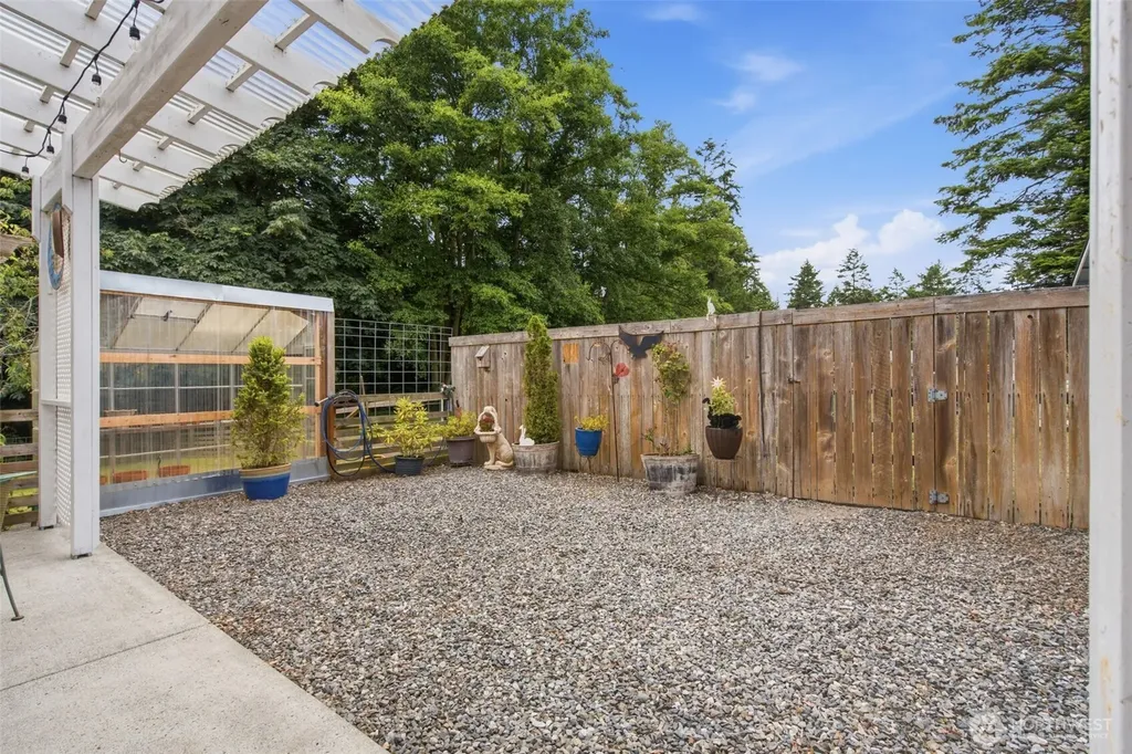 280 Mains Road Sequim WA 98382