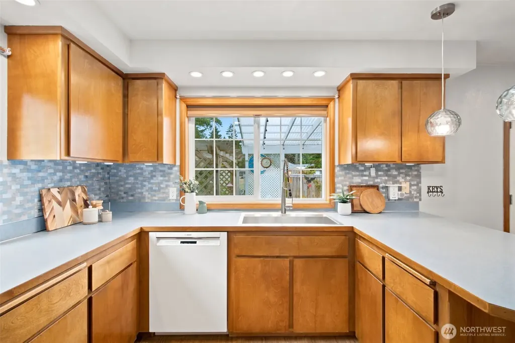 280 Mains Road Sequim WA 98382