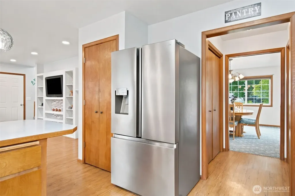 280 Mains Road Sequim WA 98382